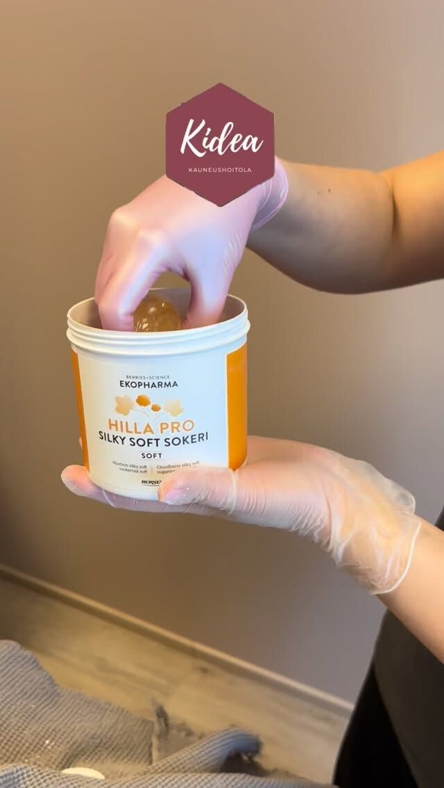 Kideassa tehdään sokerointeja ympäri vuoden, mutta keväällä alkaa oikea sokerointisesonki!😍Hellävarainen karvanpoistomenetelmä on omiaan sinulle, jolla on herkkä iho, joka kärsii sheivauksesta tai vahvat karvat jotka haluat pidemmäksi aikaa pois!Sokerointi kannataa aloitts nyt, jotta saadaan kesäksi ihanan pehmeä ja sileä lopputulos!🥰 Lue lisää osoitteesta www.kauneushoitolakidea.fi (linkki biossa).Tervetuloa sokerointiin!☀️